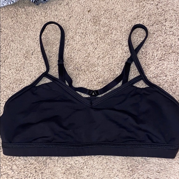Rare black strappy lululemon bra size 4 - Picture 2 of 4